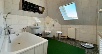 von_poll_real_estate_property_25411019_image_22