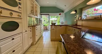 von_poll_real_estate_property_25411016_image_11