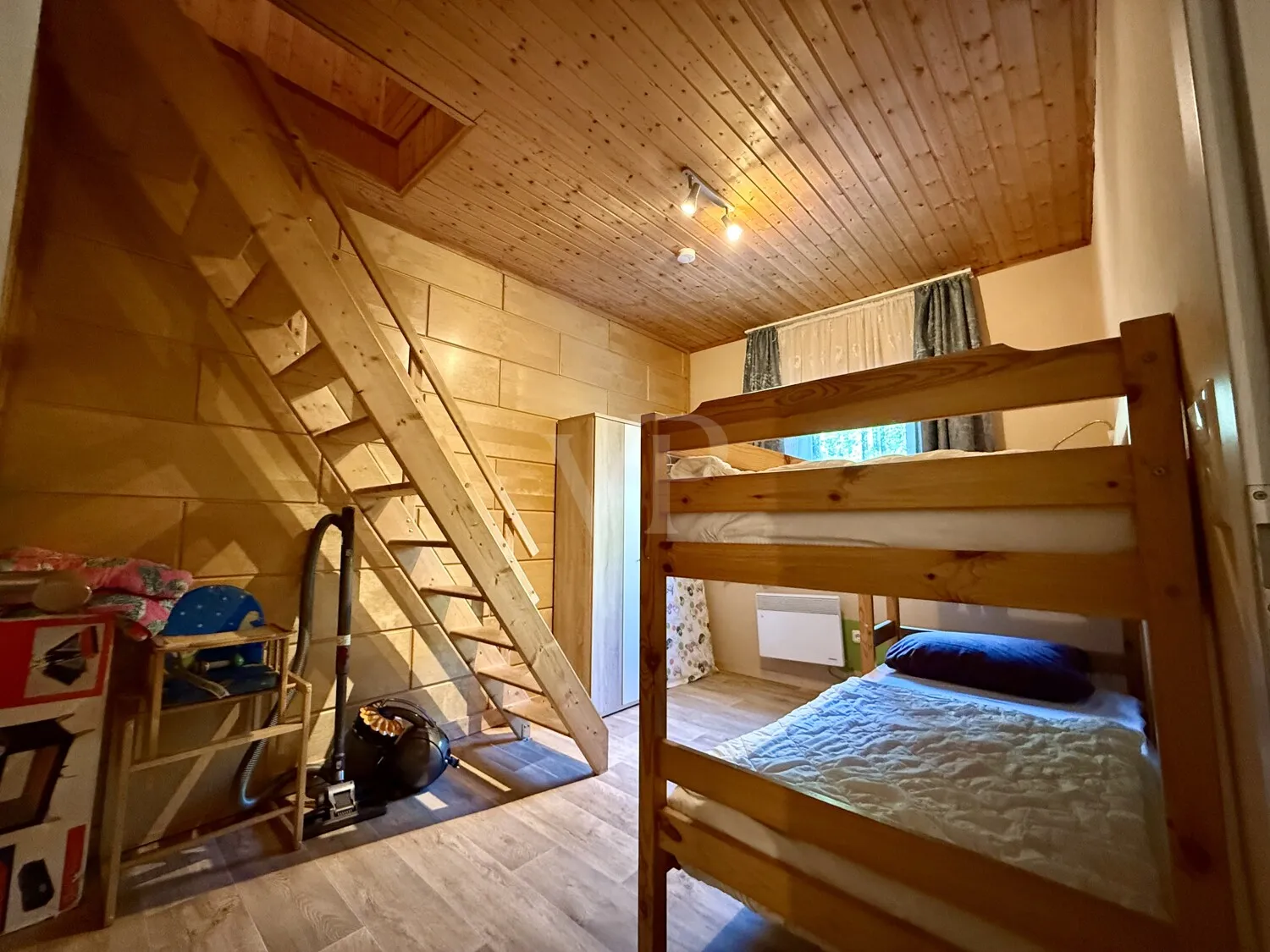 Schlafzimmer 2