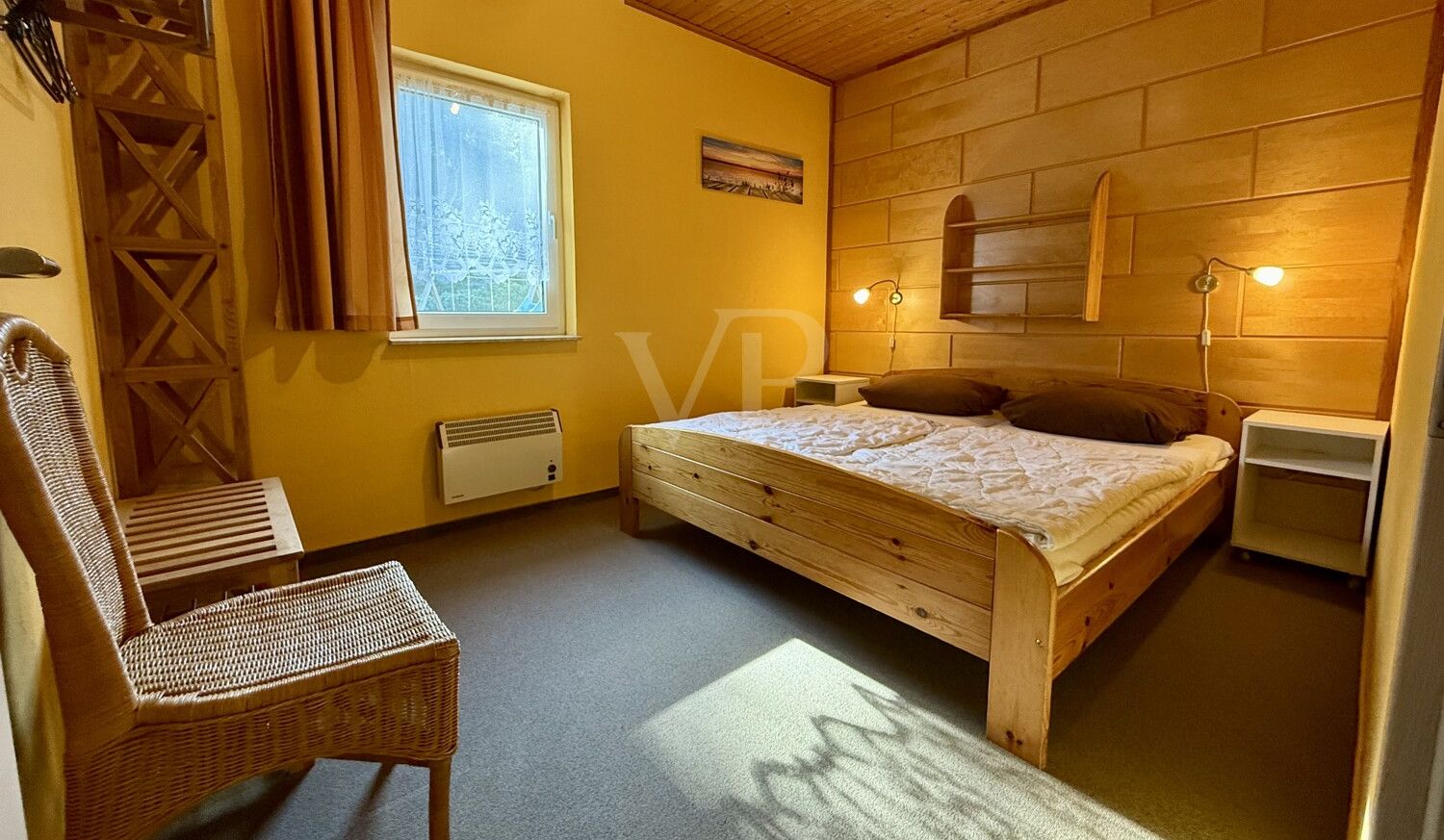 Schlafzimmer 1
