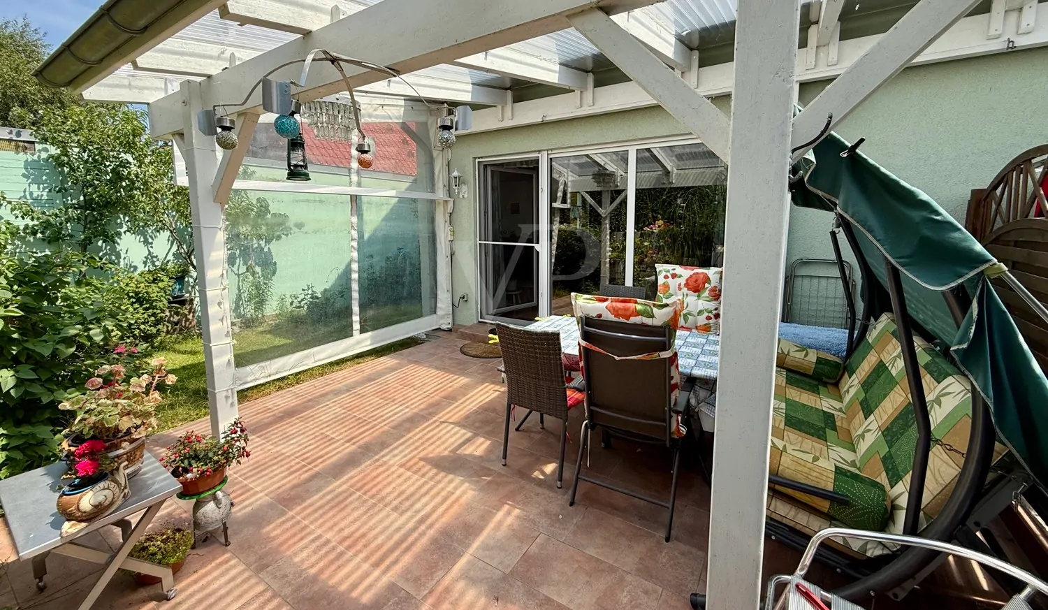 überdachte Terrasse