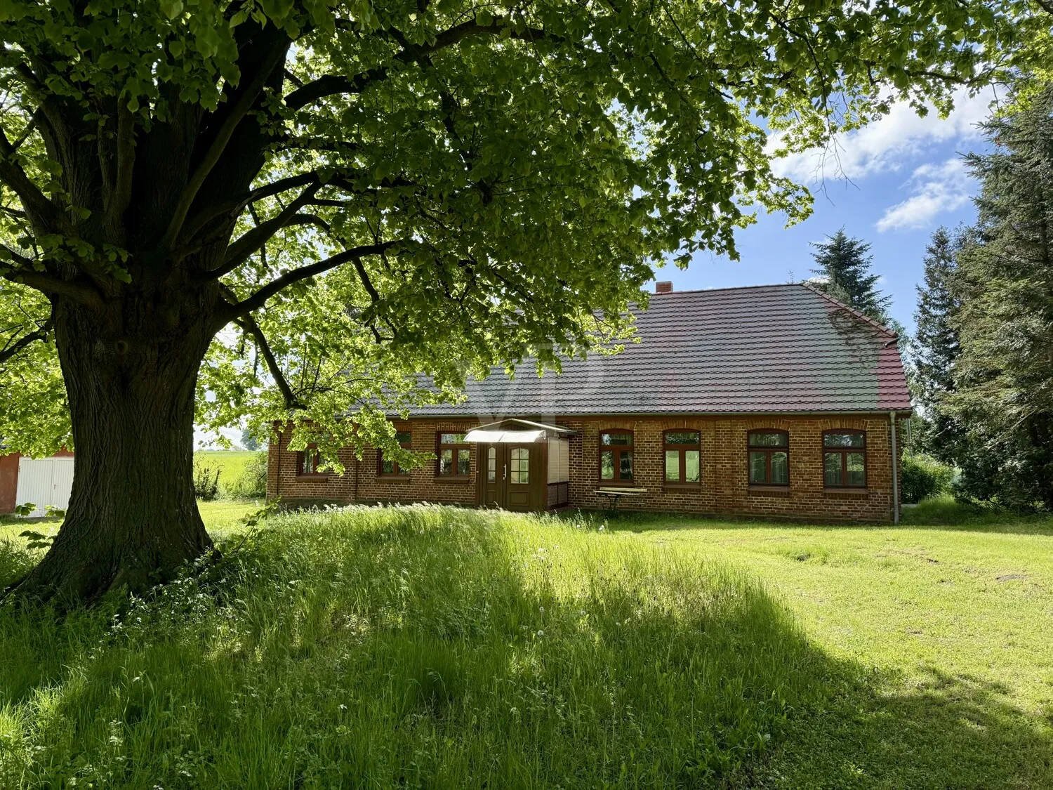 Rondel vor dem Haus