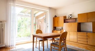 von_poll_real_estate_property_25242025_image_3