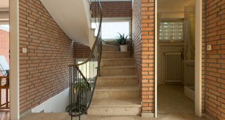 von_poll_real_estate_property_25242011_image_17