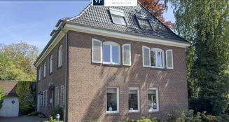 von_poll_real_estate_property_25242015_image_0