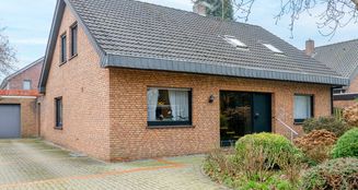 von_poll_real_estate_property_25242001_image_2