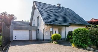 von_poll_real_estate_property_25242014_image_15