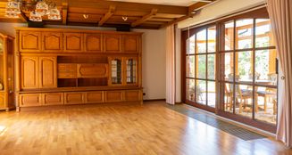 von_poll_real_estate_property_25242007_image_3