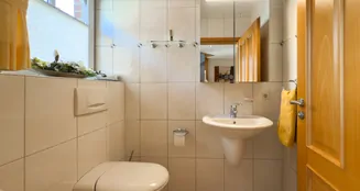 von_poll_real_estate_property_25242018_image_17