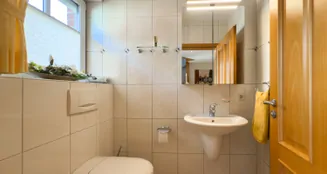 von_poll_real_estate_property_25242018_image_10