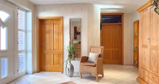 von_poll_real_estate_property_25242018_image_11