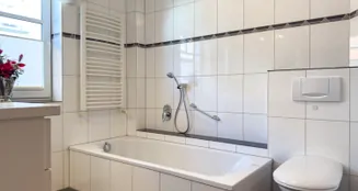 von_poll_real_estate_property_25242018_image_13