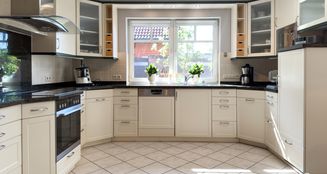 von_poll_real_estate_property_25242018_image_11