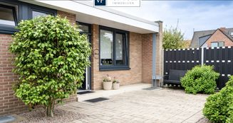 von_poll_real_estate_property_25242024_image_0