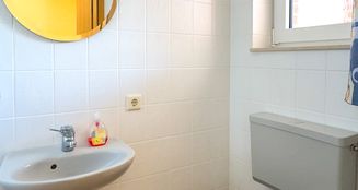 von_poll_real_estate_property_25242023_image_18