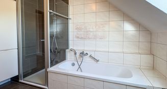 von_poll_real_estate_property_25242023_image_11