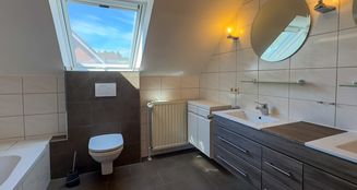 von_poll_real_estate_property_25242023_image_10