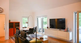 von_poll_real_estate_property_25242035_image_1