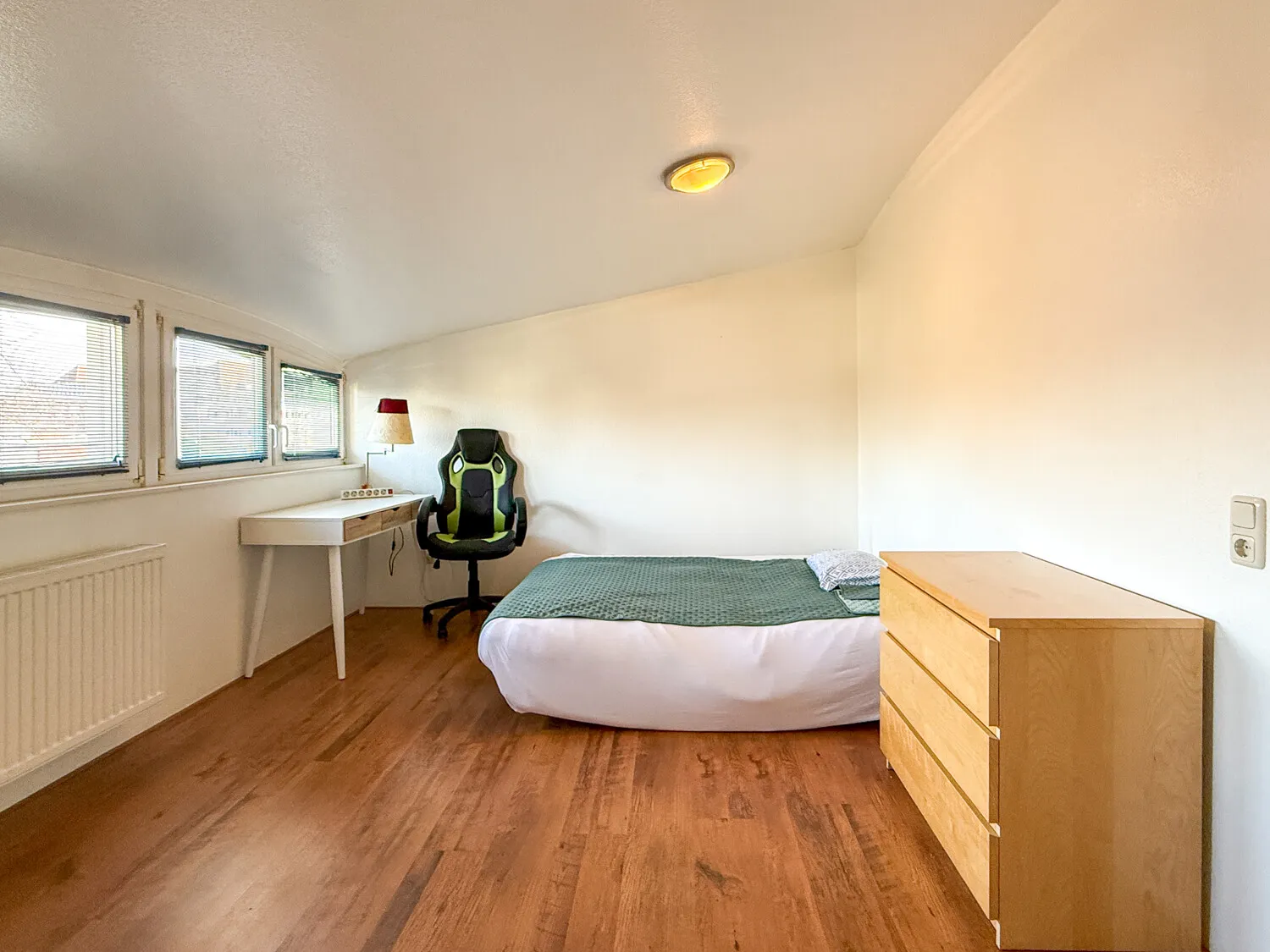 Schlafzimmer IV