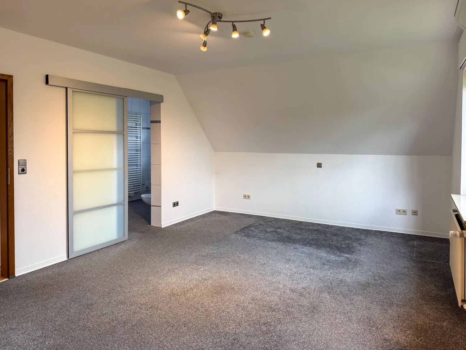 Schlafzimmer DG