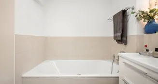 von_poll_real_estate_property_25101024_image_22