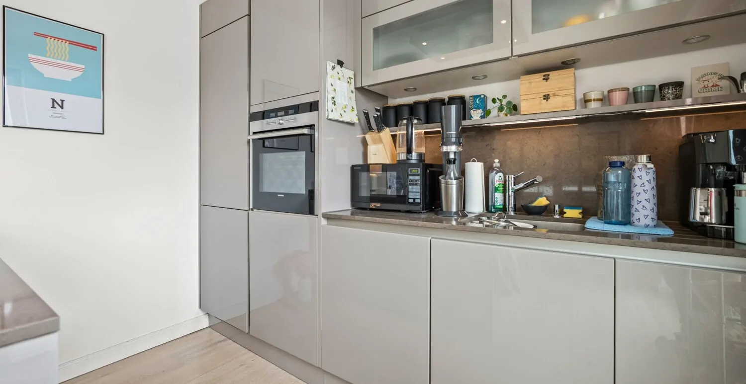 Küche mit Einbauten