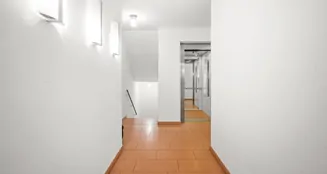 von_poll_real_estate_property_25101024_image_4