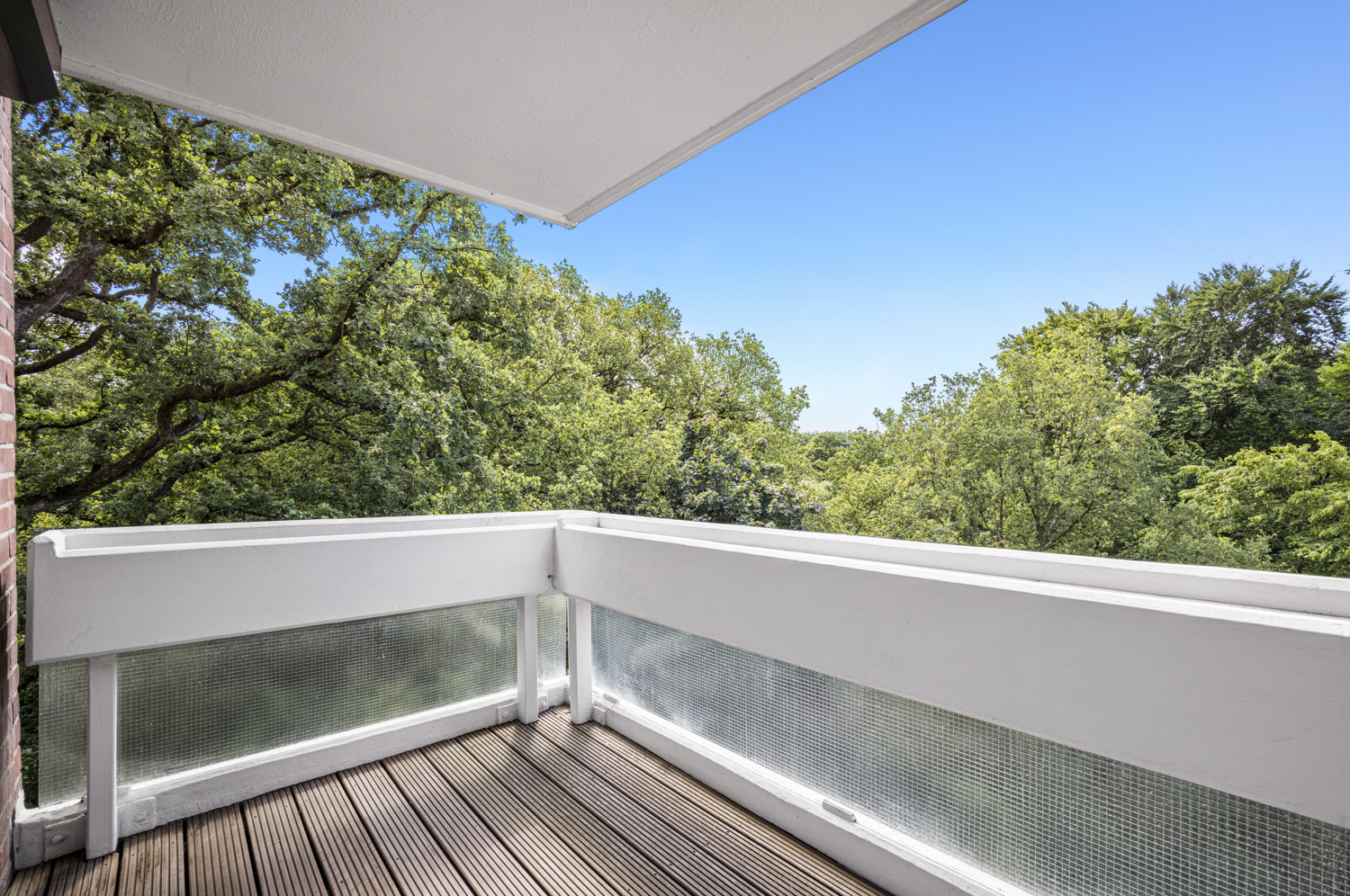 Balkon mit Blick ins Grüne