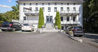 von_poll_real_estate_property_25101027_image_2