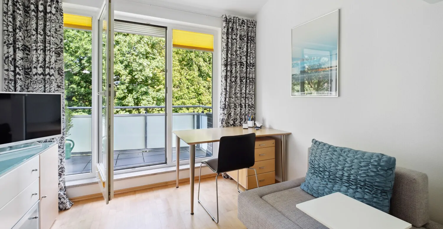 Zimmer mit Ost-Balkon