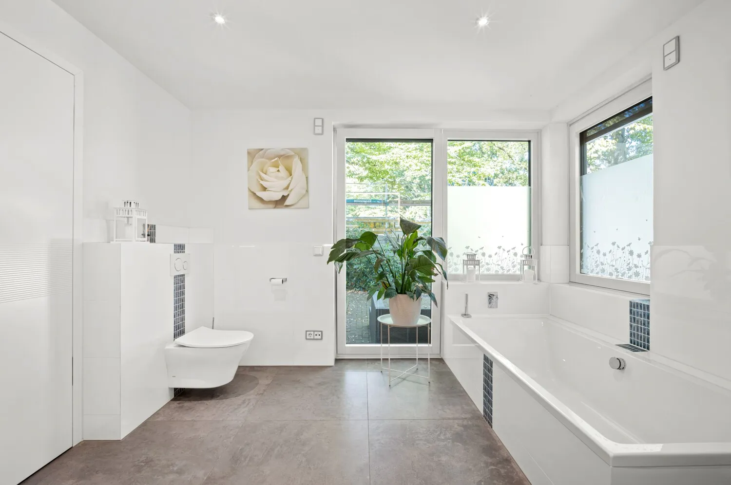 Elternbad mit Terrassenzugang