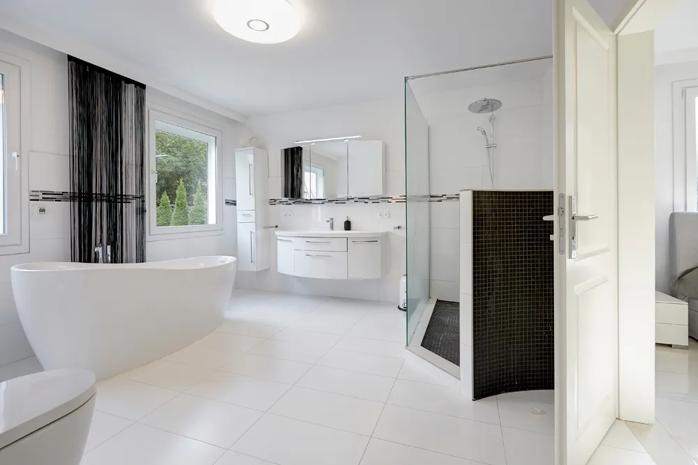 Badezimmer im Erdgeschoss