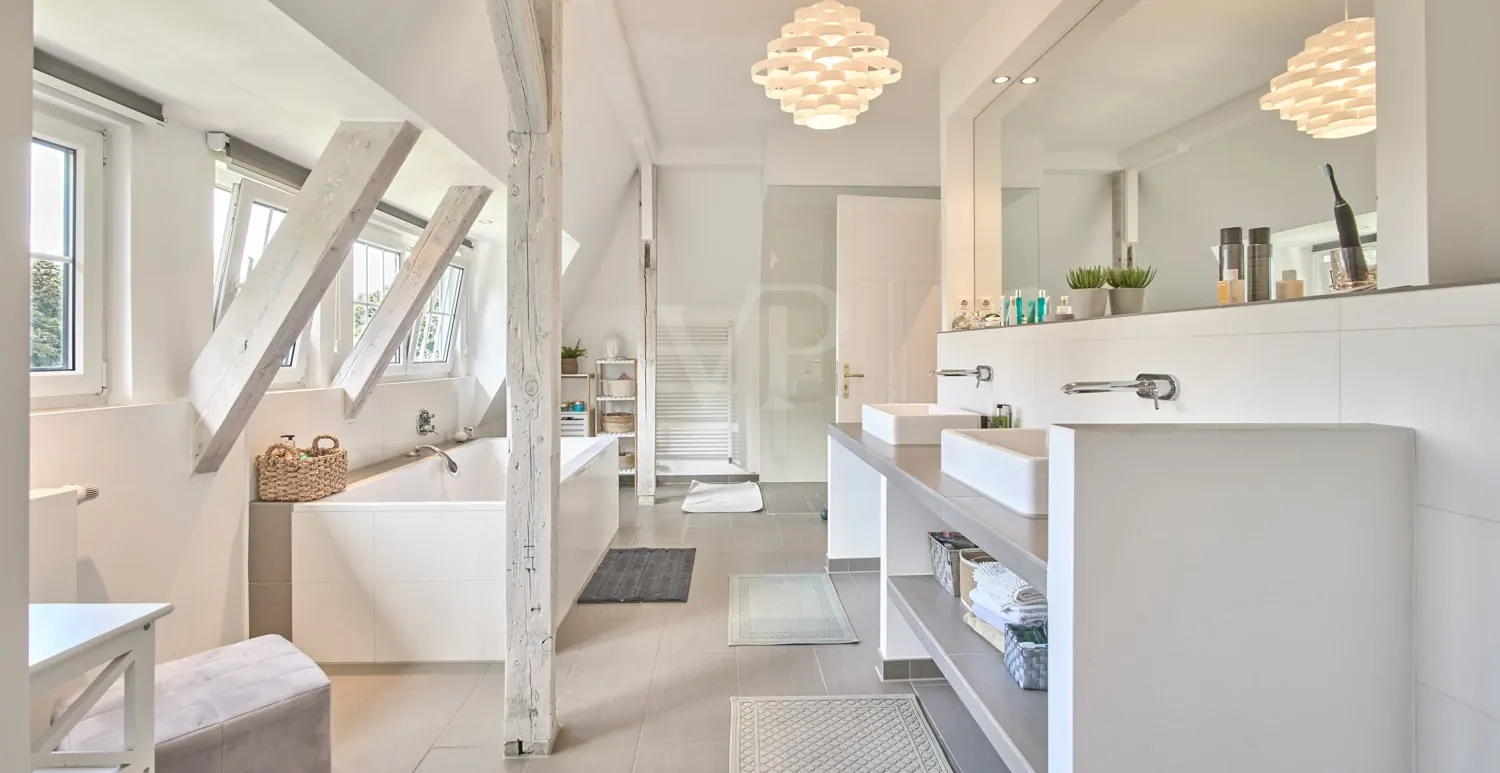 atemberaubendes Master-Bad