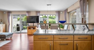 von_poll_real_estate_property_25101015_image_6
