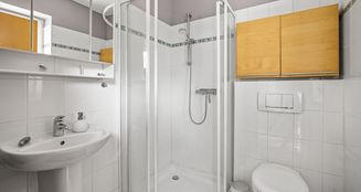 von_poll_real_estate_property_25101015_image_8