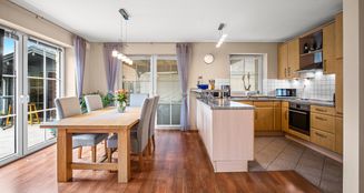 von_poll_real_estate_property_25101015_image_7
