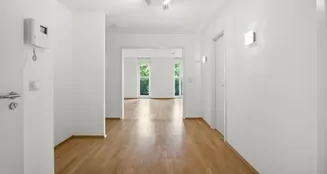 von_poll_real_estate_property_25101013_image_6