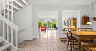 von_poll_real_estate_property_25101018_image_10