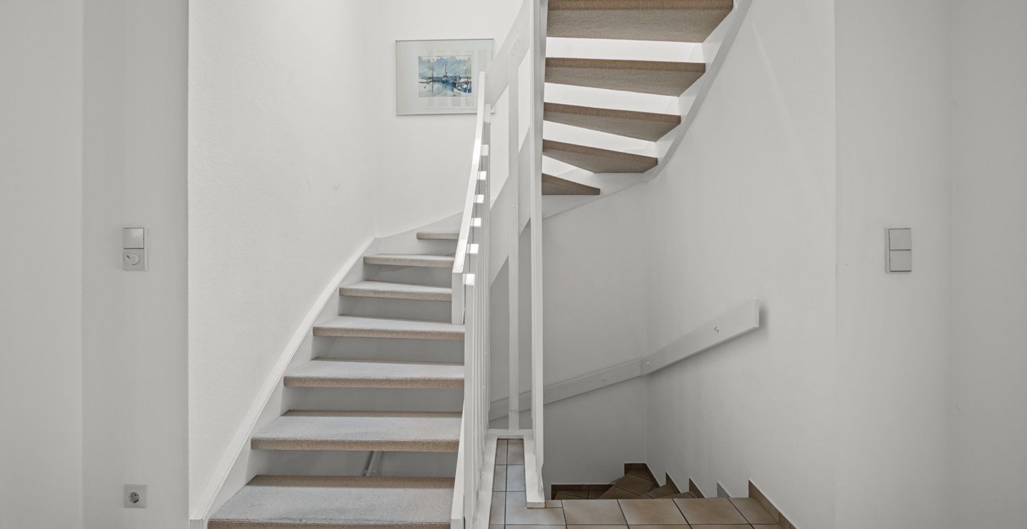 Treppe ins Obergeschoss