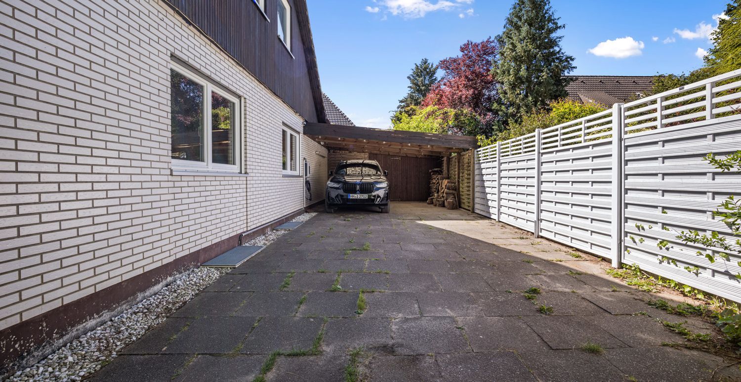 Doppelcarport mit Wallbox