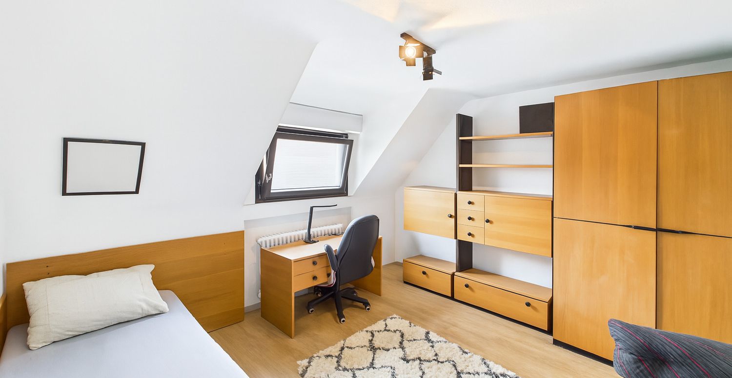 Schlafzimmer - mit KI bereinigt