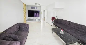 von_poll_real_estate_property_25390014_image_0