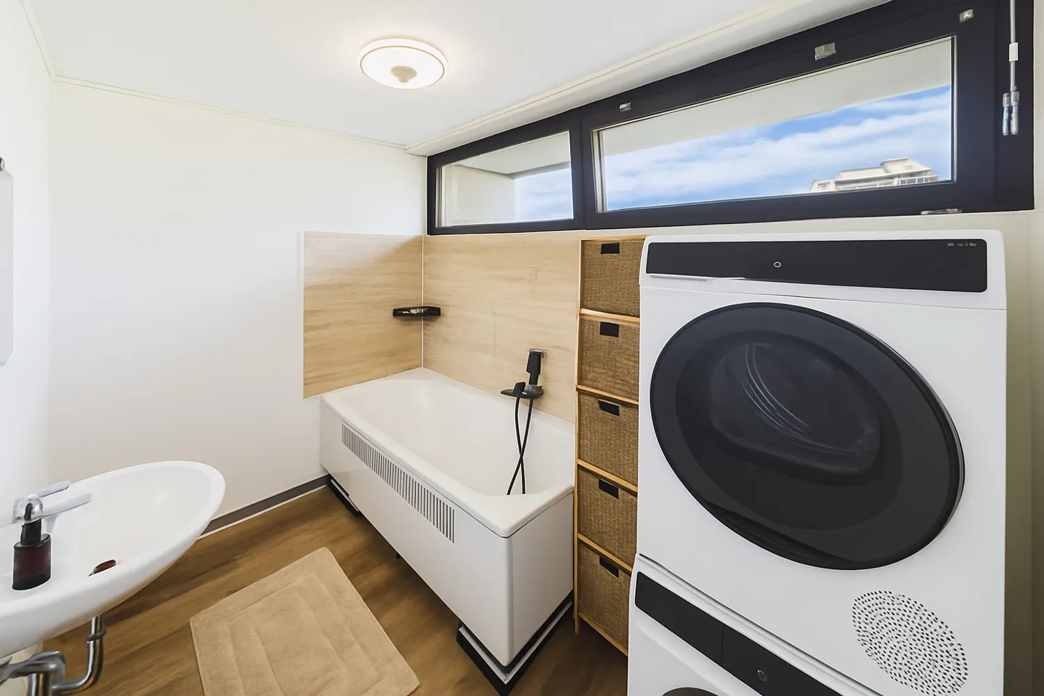 Badezimmer 2 - aufgeräumt mit KI