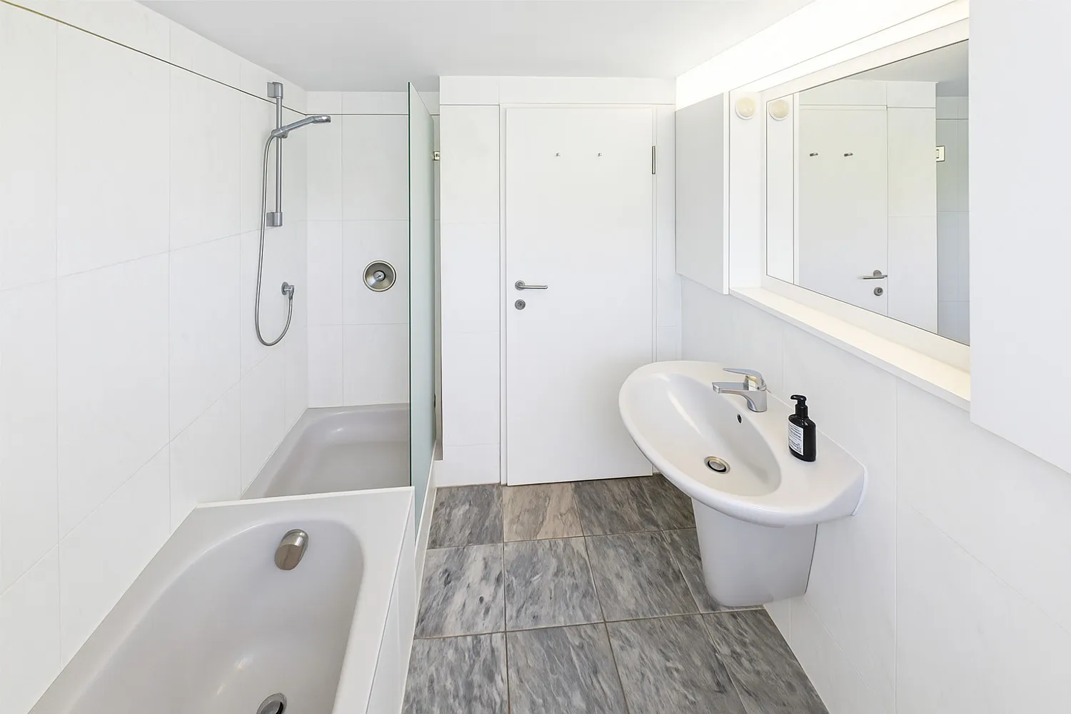 Badezimmer Parterre rechts