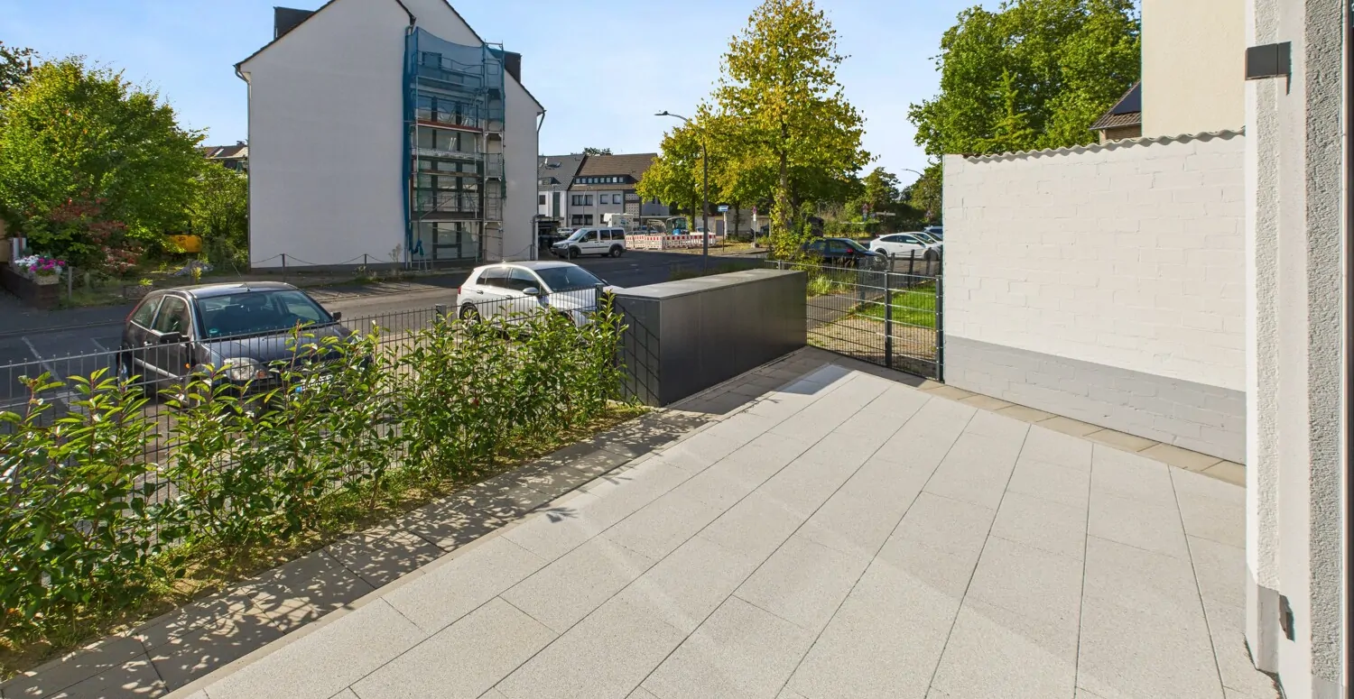 CAM04526G0-PR0058-STILL005