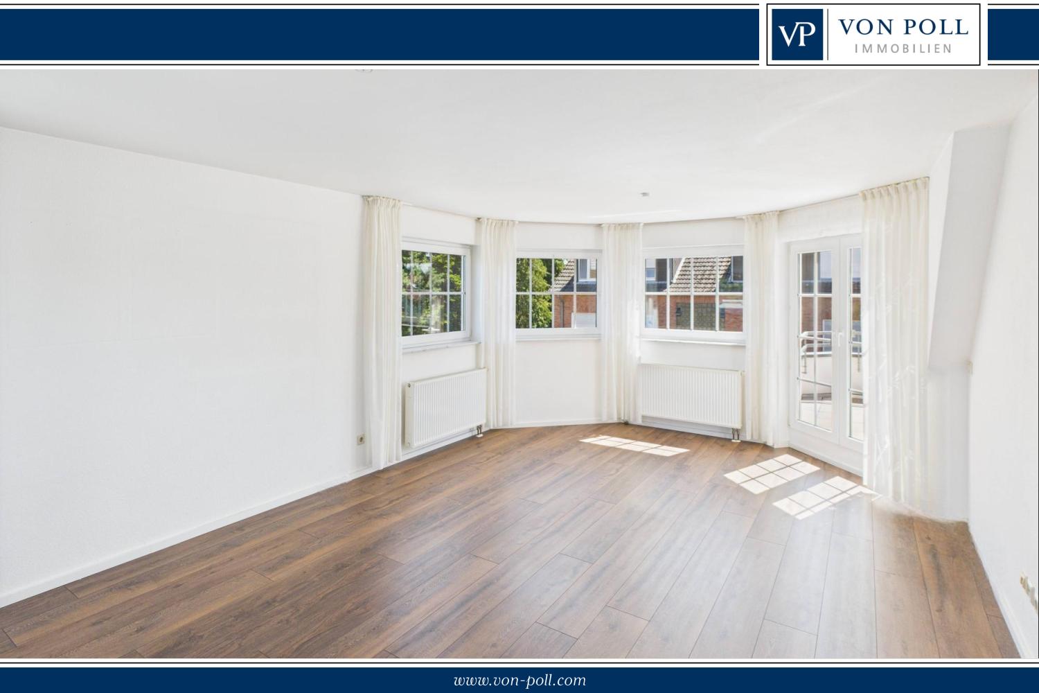 Helle Maisonettewohnung mit Balkon, 2 Bädern & Stellplatz in familienfreundlicher Lage