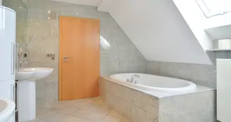 von_poll_real_estate_property_22403083-H_image_23