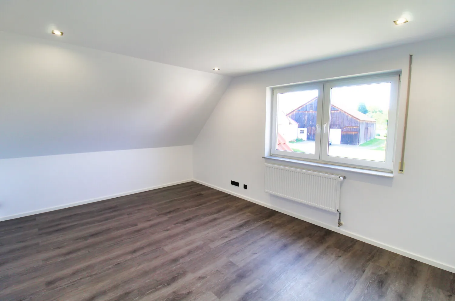 Schlafzimmer DG