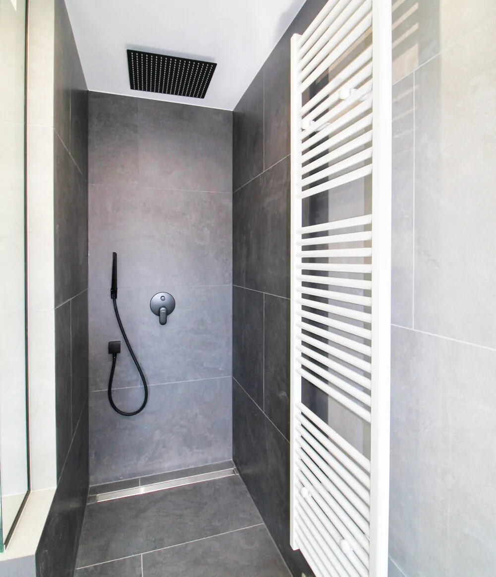 Tageslicht-Badezimmer Bild 3 DG