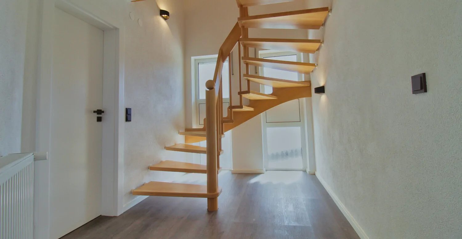 Treppenaufgang OG zum DG